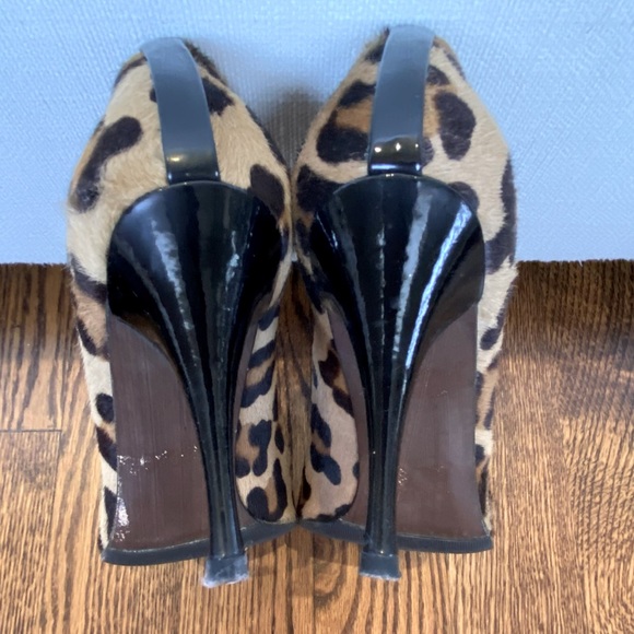 Stuart Weitzman Leopard Cowhide Peep-Toe Shoes - Picture 5 of 8